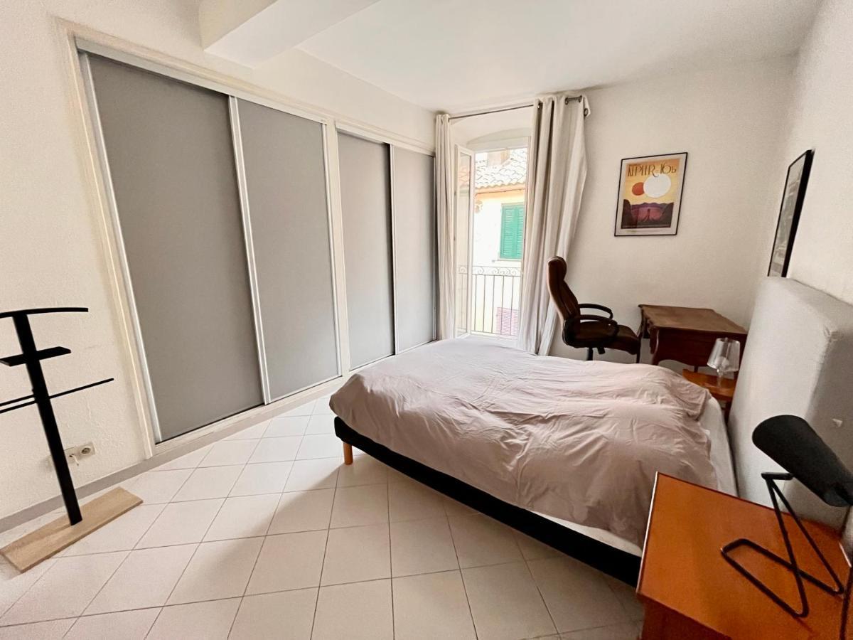 Appartement Spacieux En Face Du Port カルヴィ エクステリア 写真