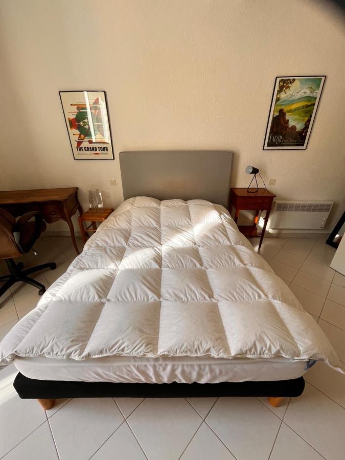 Appartement Spacieux En Face Du Port カルヴィ エクステリア 写真